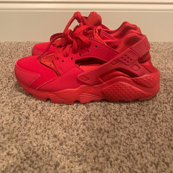 New - Red Nike Huaraches sz. 5.5y - Picture 1 of 5